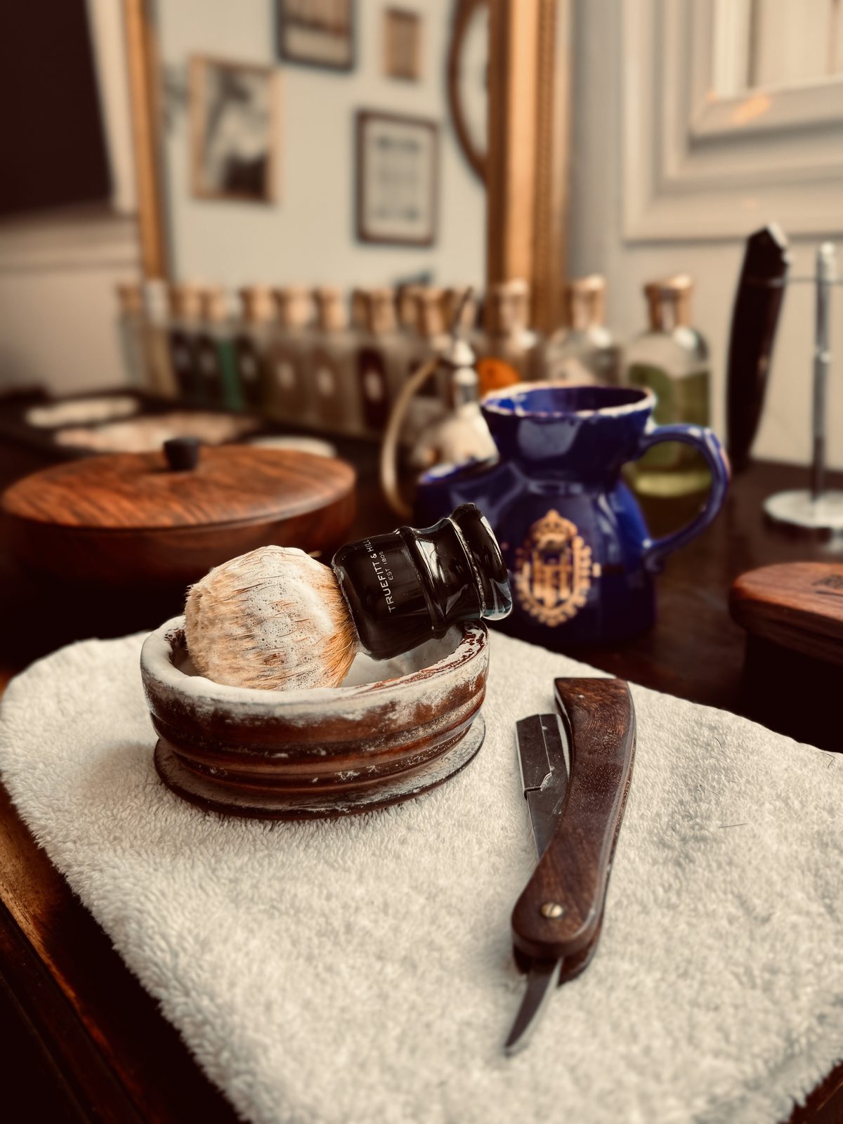 Blaireau, savon à barbe et coupe-chou